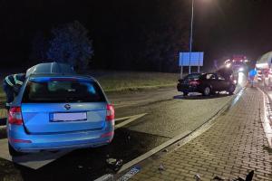 V Černé za Bory došlo k nehodě dvou osobních automobilů a zranění