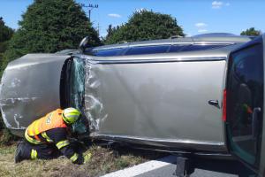U Sezemic došlo ke střetu dvou vozidel a nákladního automobilu