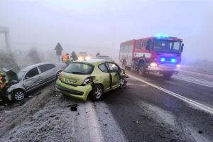 Ranní dopravní komplikace na D7 a v okolí