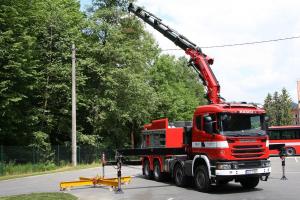 Hasiči na Zlínsku dostali novou techniku, nechyběla ani praktická ukázka