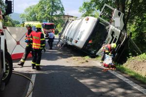 Dopravní nehoda popelářského automobilu ve Varnsdorfu