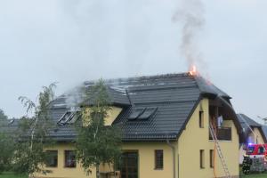 Požár v obci Pržno na Frýdeckomístecku zranil pět lidí